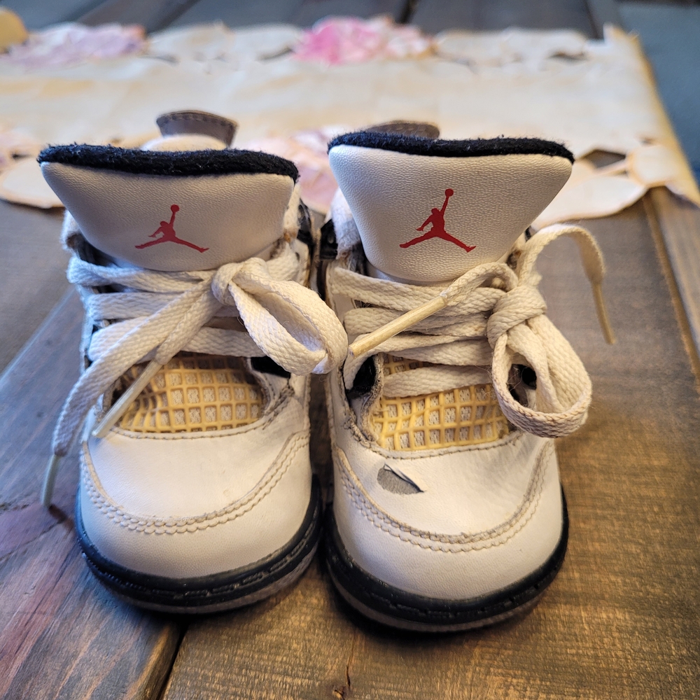 Nike Air Jordan White Cement Boy's Sneakers Size 2c